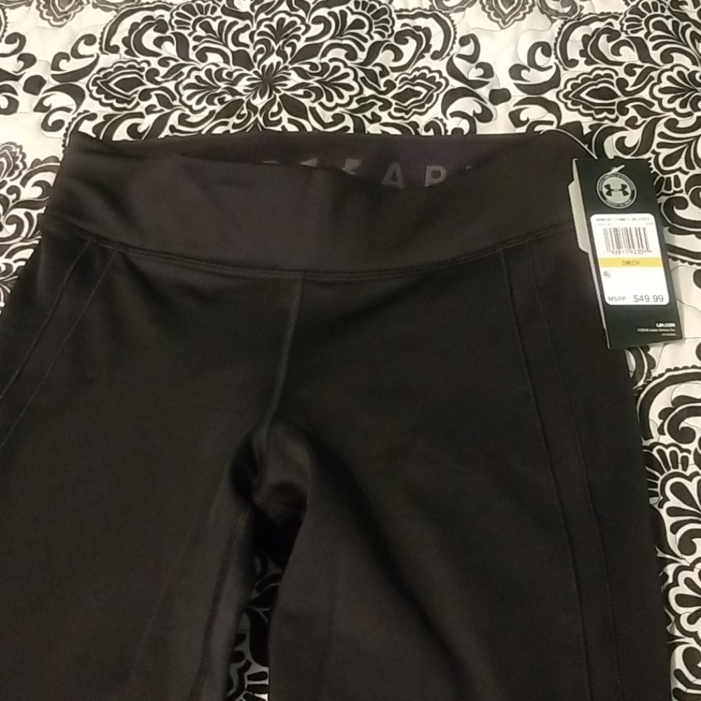 NWT--Under Armour Cold Gear Leggings